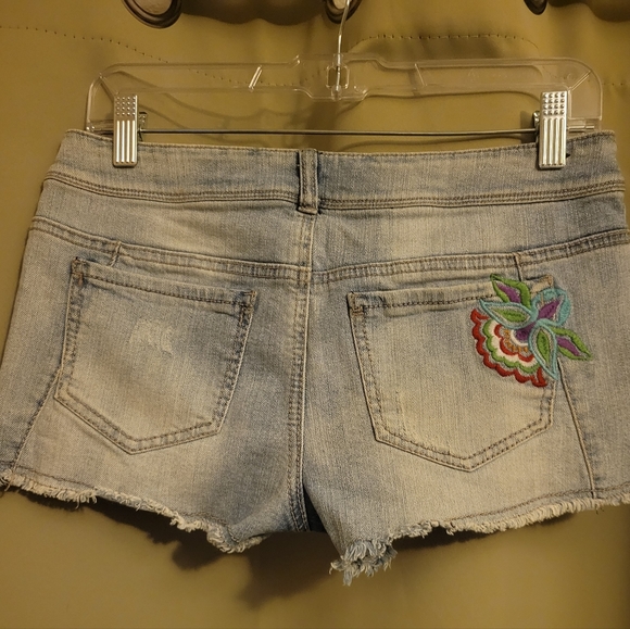 Denim Short - Flower Print - Picture 4 of 5